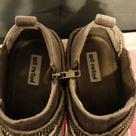 Not Rated Booties - Picture 7 of 8